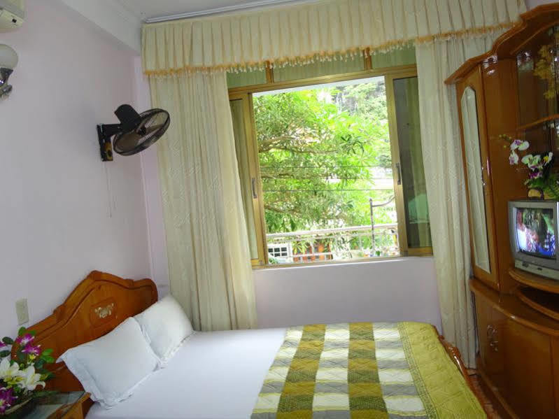 Cat Ba Hostel Cat Ba Island Εξωτερικό φωτογραφία